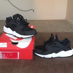 Women’s Air Huarache Run